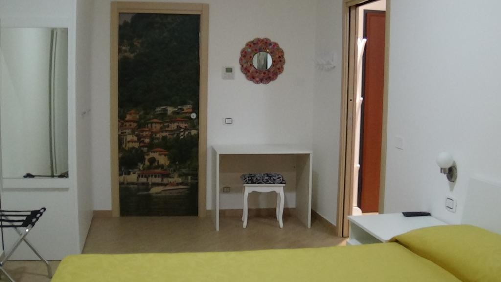 Residence Santabbondio Como Kamer foto